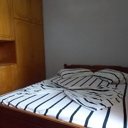 Apartment Besa